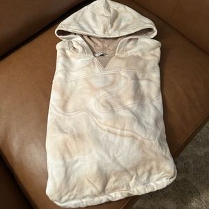 Brown and white sweatshirt